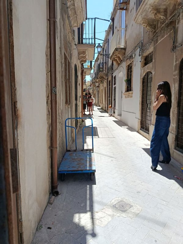 locale di sgombero in vendita a Siracusa in zona Isola Ortigia