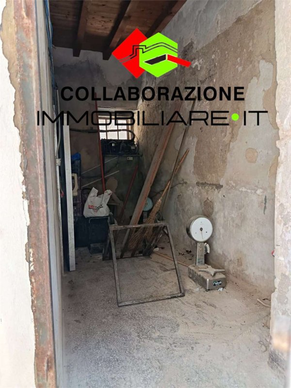 negozio in vendita a Siracusa in zona Isola Ortigia