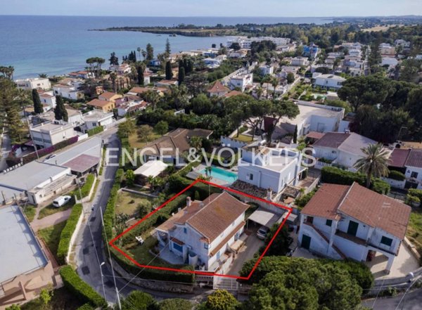 casa indipendente in vendita a Siracusa in zona Fontane Bianche