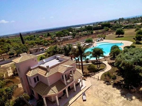 casa indipendente in vendita a Siracusa in zona Fontane Bianche