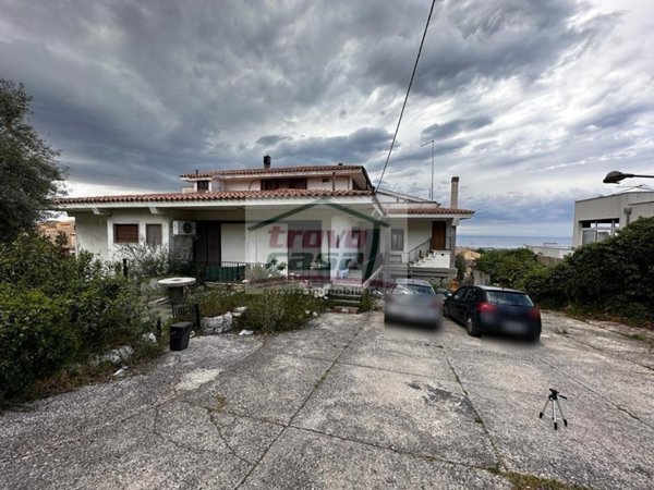 casa indipendente in vendita a Siracusa in zona Belvedere