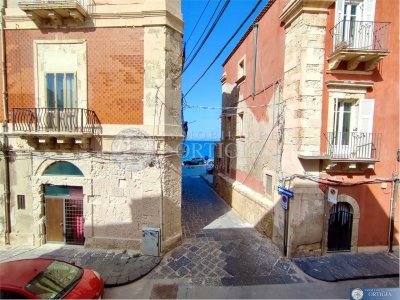 appartamento in vendita a Siracusa in zona Isola Ortigia