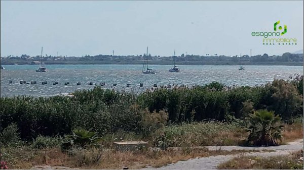 negozio in vendita a Siracusa in zona Isola Ortigia