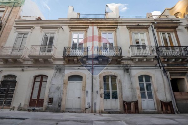 casa indipendente in vendita a Siracusa in zona Borgata