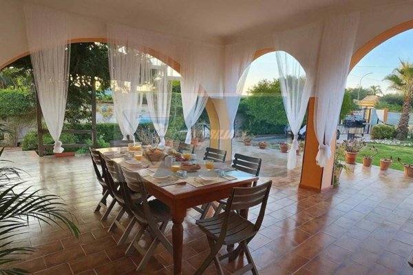 casa indipendente in vendita a Siracusa in zona Centro Città