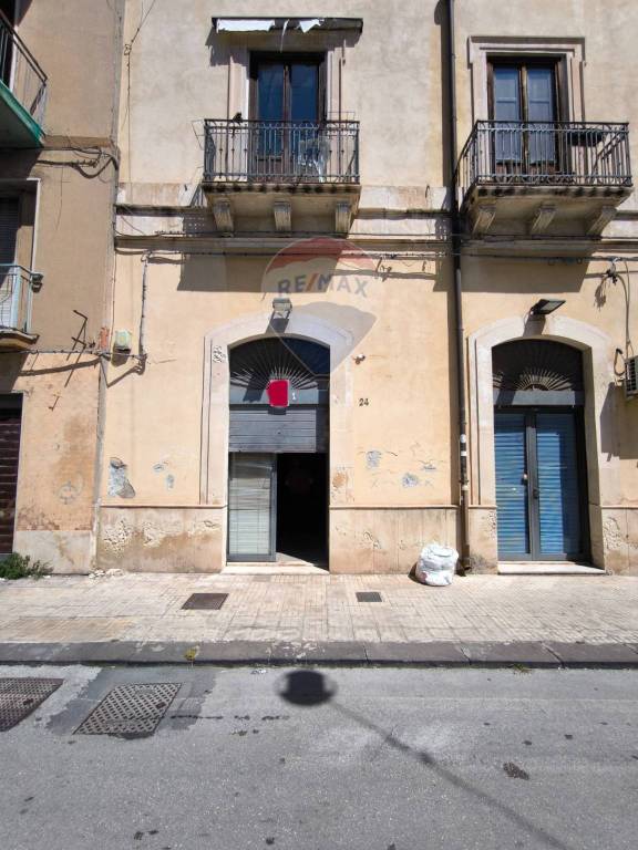 negozio in vendita a Siracusa in zona Centro Città