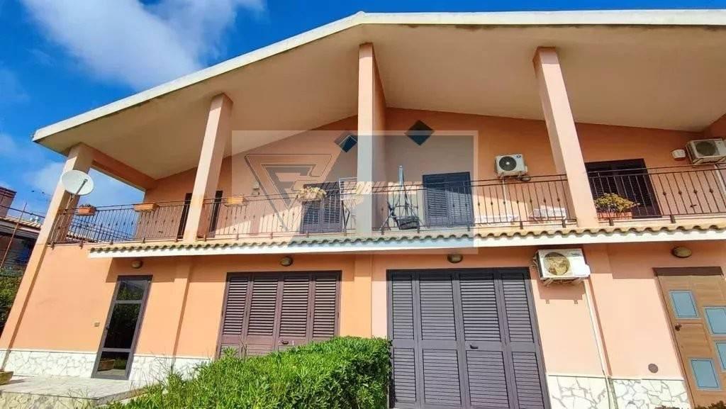 casa indipendente in vendita a Siracusa in zona Belvedere