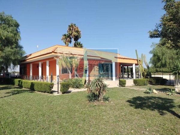 casa indipendente in vendita a Siracusa in zona Isola / Plemmirio