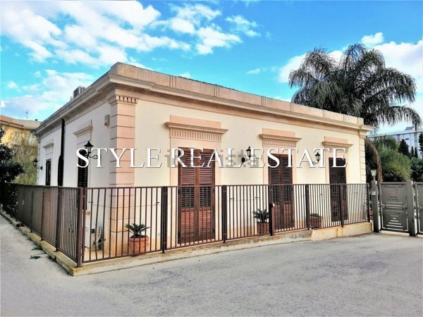 casa indipendente in vendita a Siracusa in zona Centro Città
