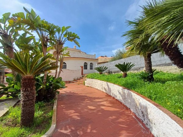 casa indipendente in vendita a Siracusa in zona Fontane Bianche