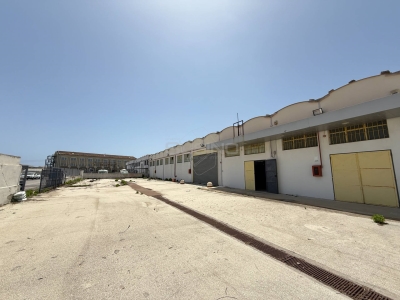 locale commerciale in vendita a Siracusa in zona Isola Ortigia