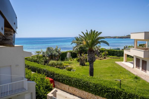 casa indipendente in vendita a Siracusa in zona Fontane Bianche