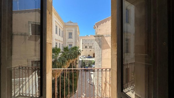 appartamento in vendita a Siracusa in zona Isola Ortigia