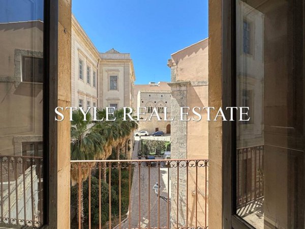 appartamento in vendita a Siracusa in zona Isola Ortigia