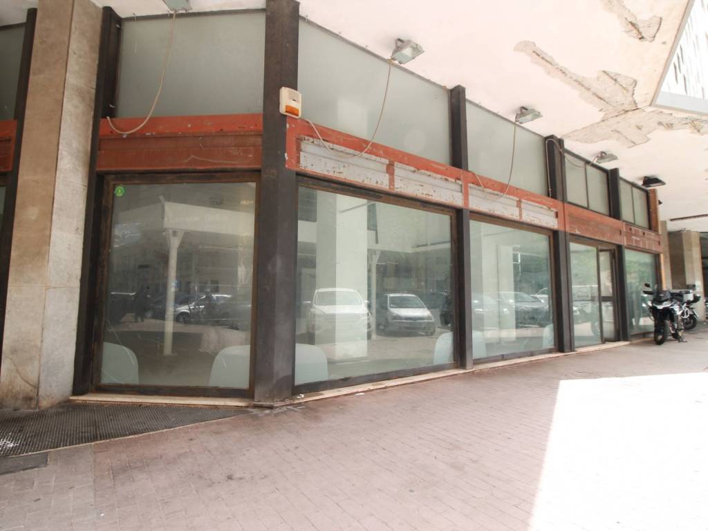 negozio in vendita a Siracusa in zona Centro Città
