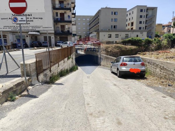 locale di sgombero in vendita a Siracusa in zona Grottasanta