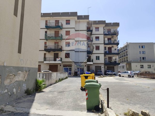 locale di sgombero in vendita a Siracusa in zona Grottasanta