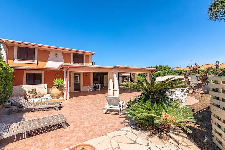 casa indipendente in vendita a Siracusa in zona Ognina