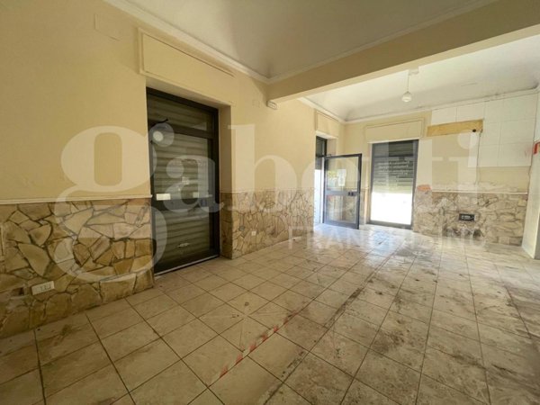 locale commerciale in vendita a Siracusa in zona Borgata