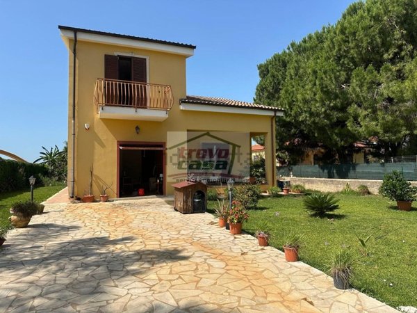 casa indipendente in vendita a Siracusa in zona Arenella