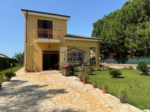 casa indipendente in vendita a Siracusa in zona Arenella