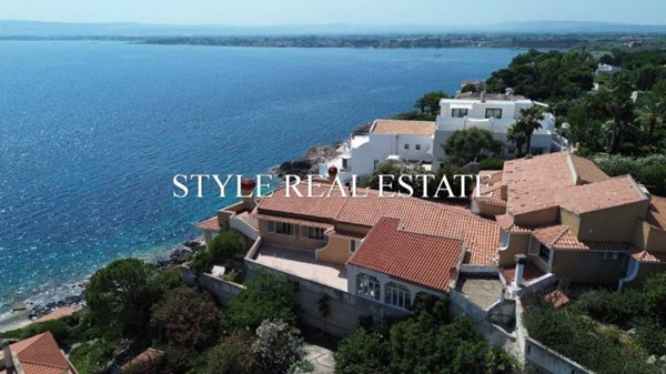 casa indipendente in vendita a Siracusa in zona Isola / Plemmirio
