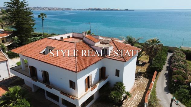 casa indipendente in vendita a Siracusa in zona Isola / Plemmirio