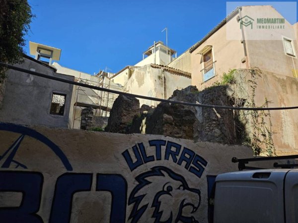 casa indipendente in vendita a Siracusa in zona Isola Ortigia