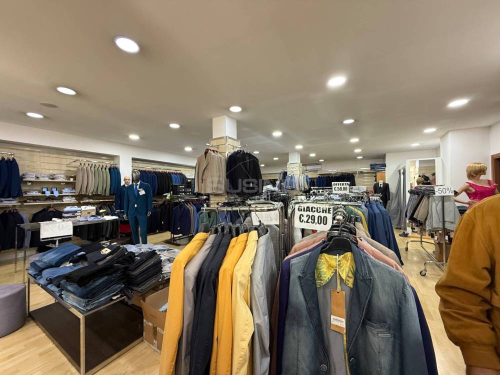 locale commerciale in vendita a Siracusa