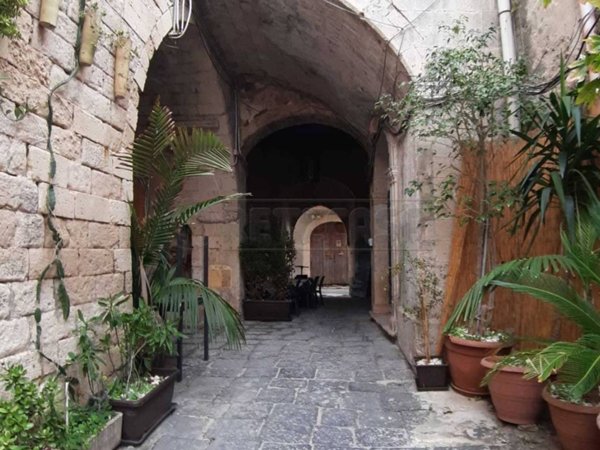 casa indipendente in vendita a Siracusa in zona Isola Ortigia