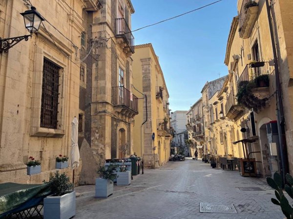 appartamento in vendita a Siracusa in zona Isola Ortigia