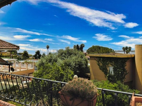 casa indipendente in vendita a Siracusa in zona Fontane Bianche