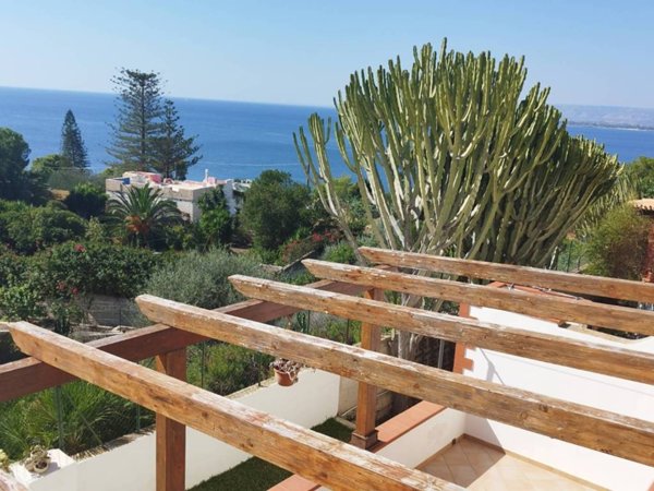 casa indipendente in vendita a Siracusa in zona Isola / Plemmirio