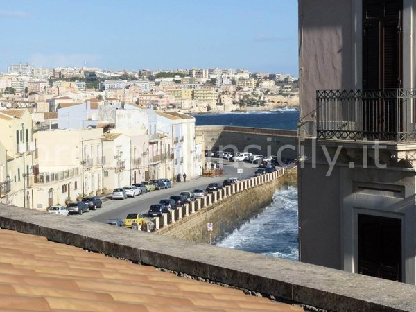 appartamento in vendita a Siracusa in zona Centro Città