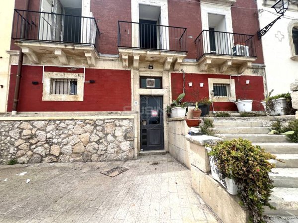 negozio in vendita a Siracusa in zona Isola Ortigia