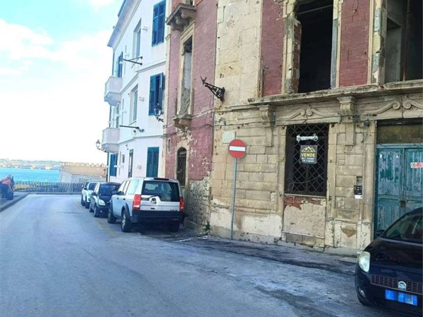 appartamento in vendita a Siracusa in zona Isola Ortigia