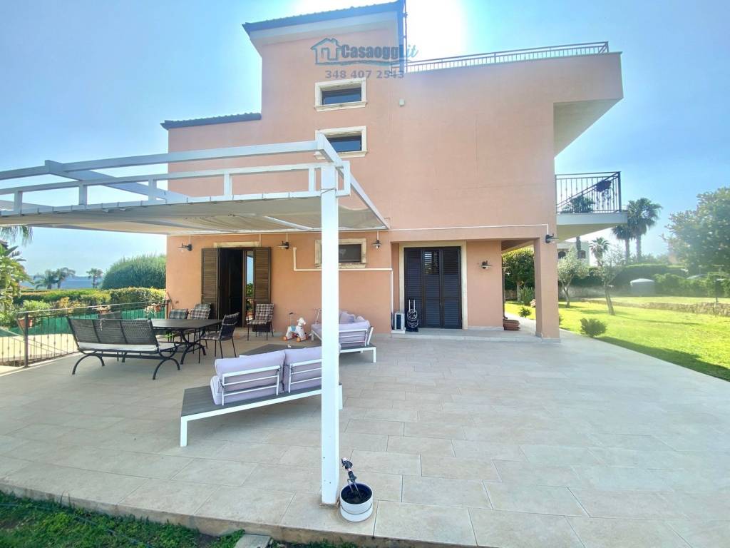 casa indipendente in vendita a Siracusa in zona Belvedere