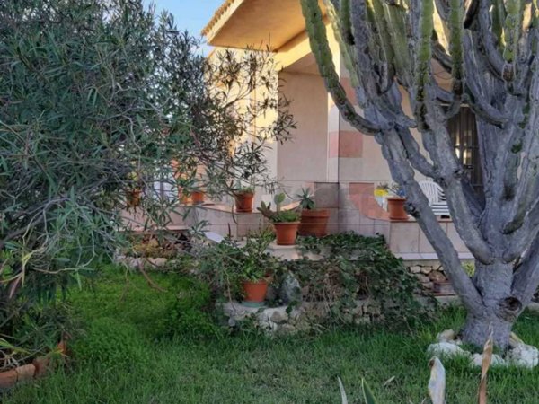 casa indipendente in vendita a Siracusa in zona Isola / Plemmirio