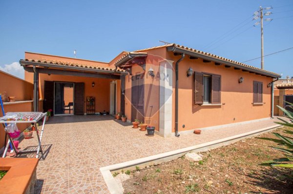 casa indipendente in vendita a Siracusa in zona Isola / Plemmirio