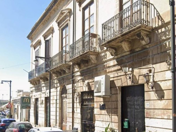 appartamento in vendita a Siracusa in zona Isola Ortigia