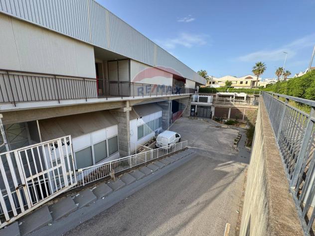 locale commerciale in vendita a Siracusa in zona Belvedere