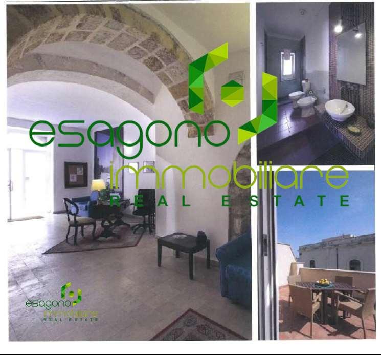 casa indipendente in vendita a Siracusa in zona Isola Ortigia