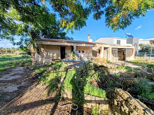 casa indipendente in vendita a Siracusa in zona Isola / Plemmirio