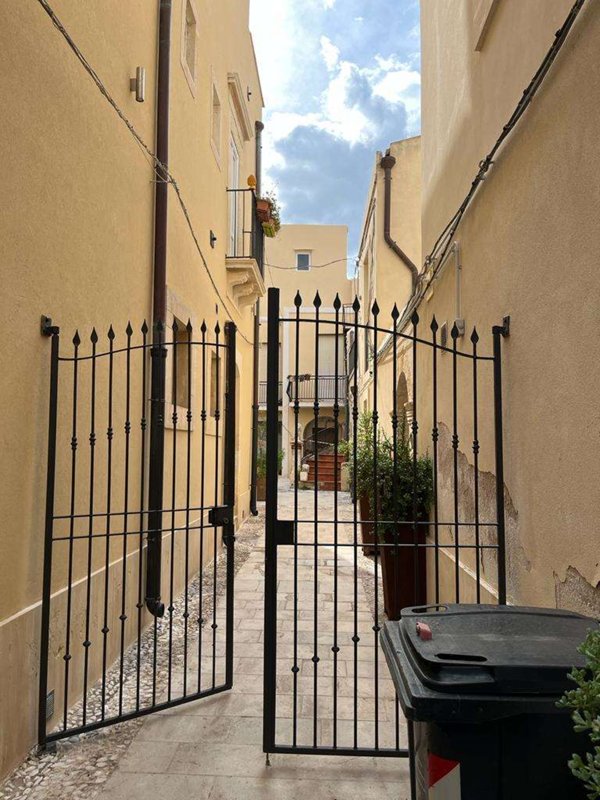 appartamento in vendita a Siracusa in zona Isola Ortigia