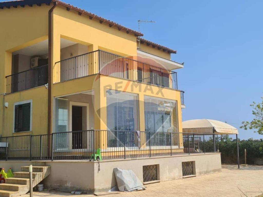 casa indipendente in vendita a Siracusa in zona Isola / Plemmirio