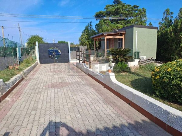 casa indipendente in vendita a Siracusa in zona Ognina