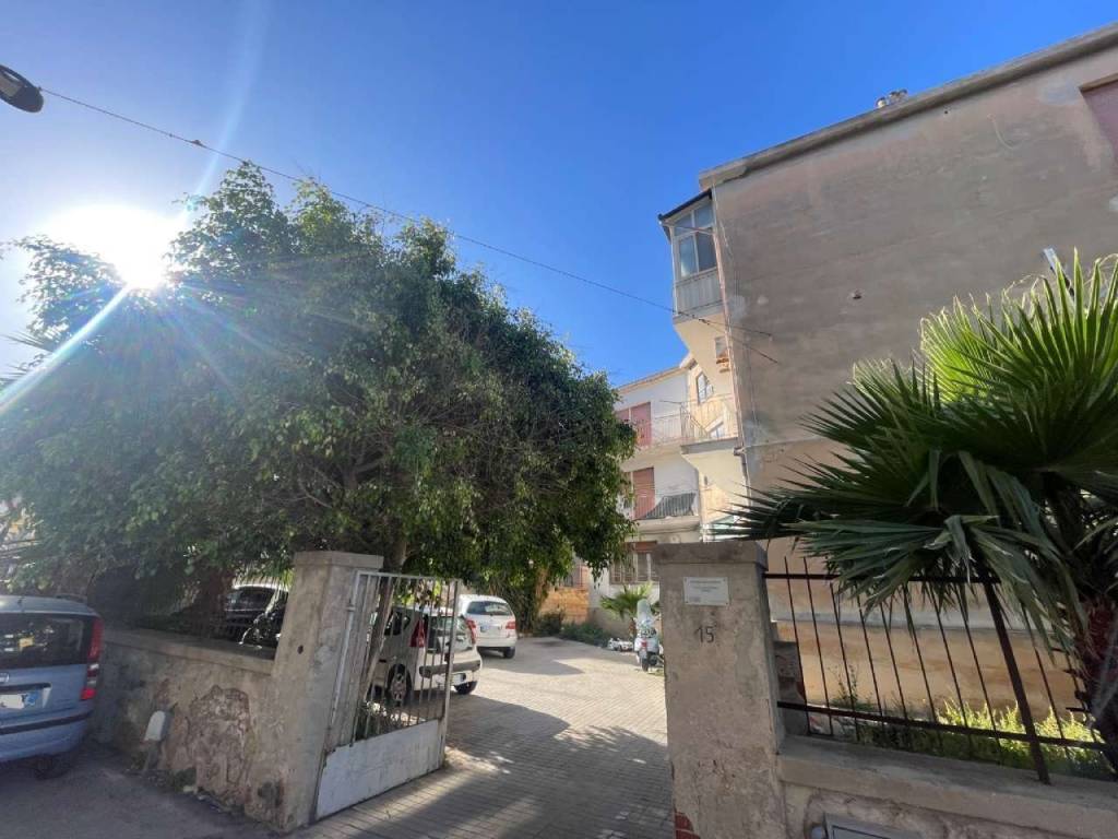 appartamento in vendita a Siracusa in zona Grottasanta