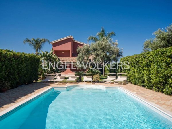 casa indipendente in vendita a Siracusa in zona Arenella