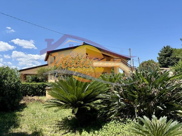 casa indipendente in vendita a Siracusa in zona Arenella