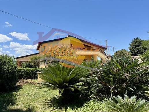 casa indipendente in vendita a Siracusa in zona Arenella